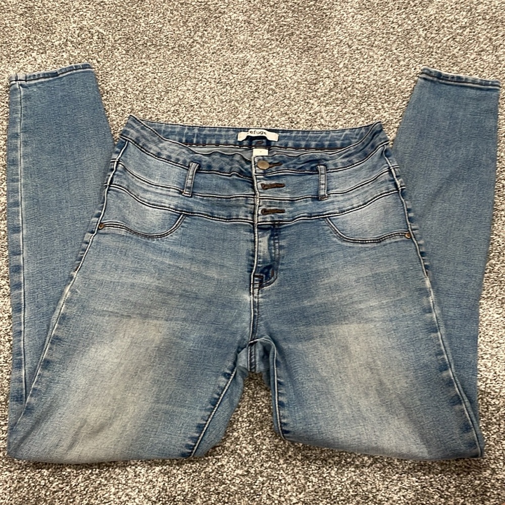 Jeans - Picture 2 of 3